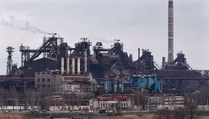 Rusia anunţă încetarea ostilităţilor pentru a lăsa civilii să plece din Azovstal 